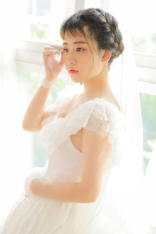 人妻隷奴背徳のフィギュア